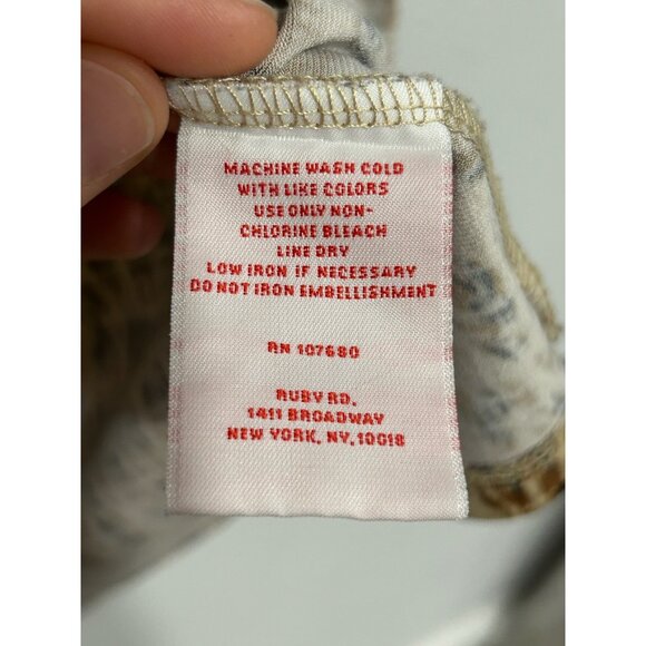 Ruby Rd. Petite Sleeveless Animal Print Top Embellished Black Collar Sz PXL - Picture 8 of 10